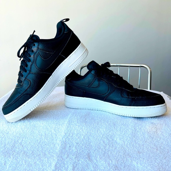 Nike Air Force 1 LV8 ‘Reflective Swoosh - Black’ - Picture 14 of 16
